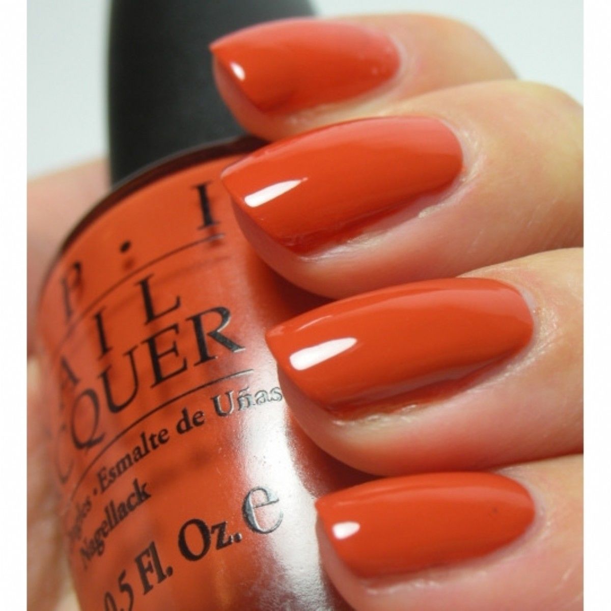Opi Chop Sticking To My Story Oje H52
