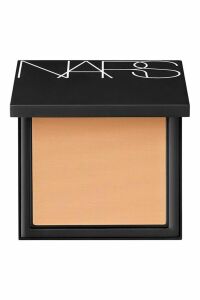 Nars All Day Luminous Pudra Fondöten - 6252 Santa Fe Medium