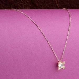 Dört Köşeli Tek Taşlı Zirkon Kolye Gold