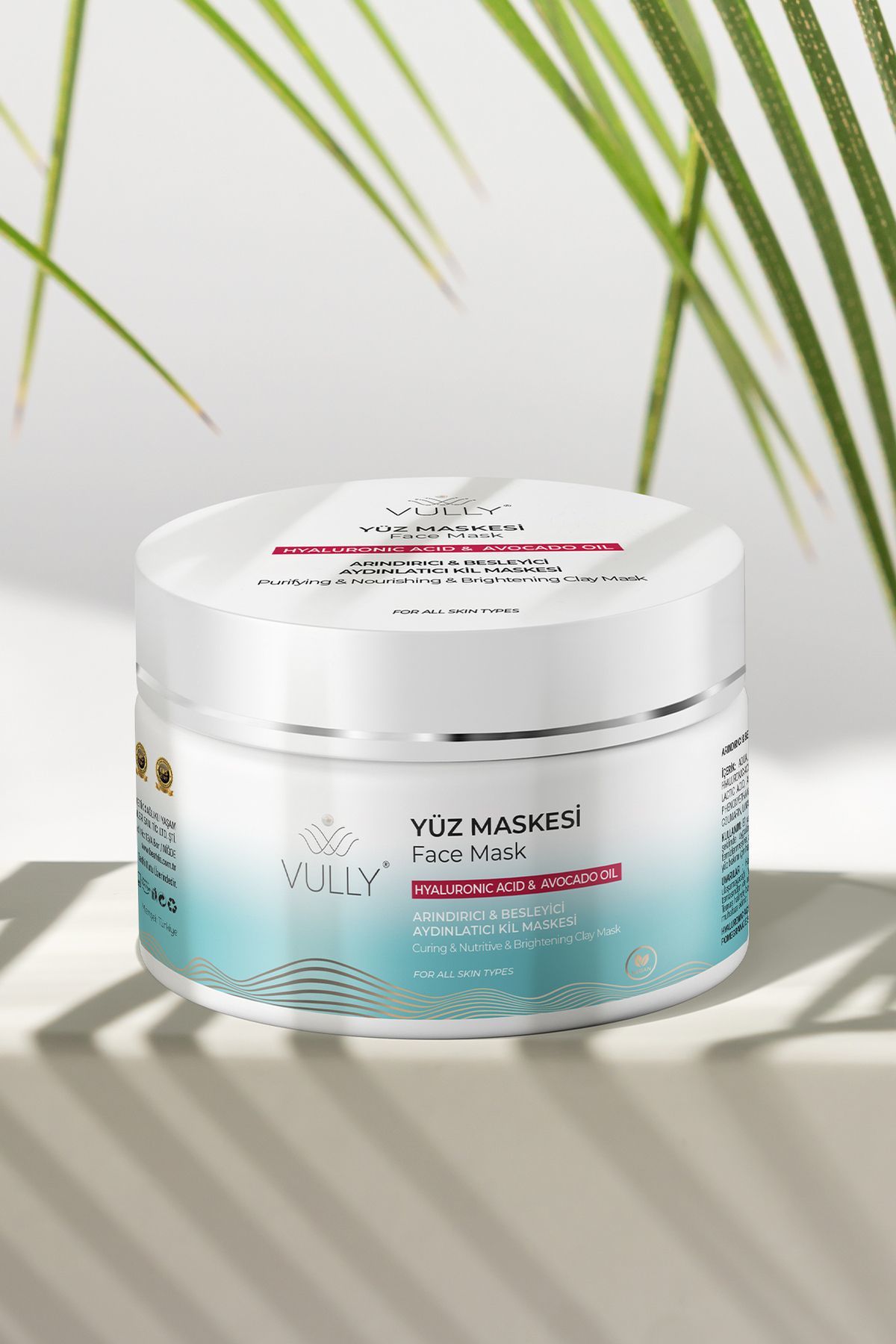 Vully Aydınlatıcı ve Besleyici Kil Maskesi 150 ml