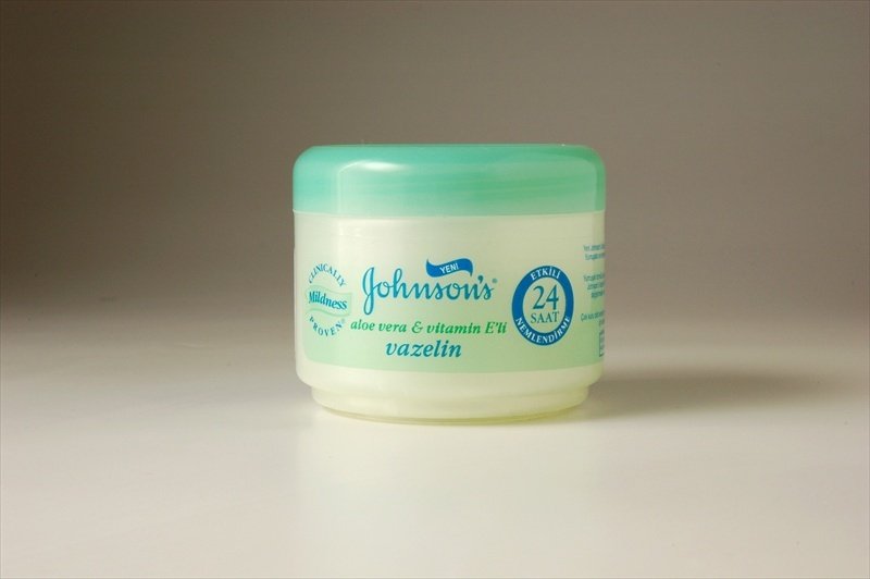 VAZELIN 100 ML ALOE J B
