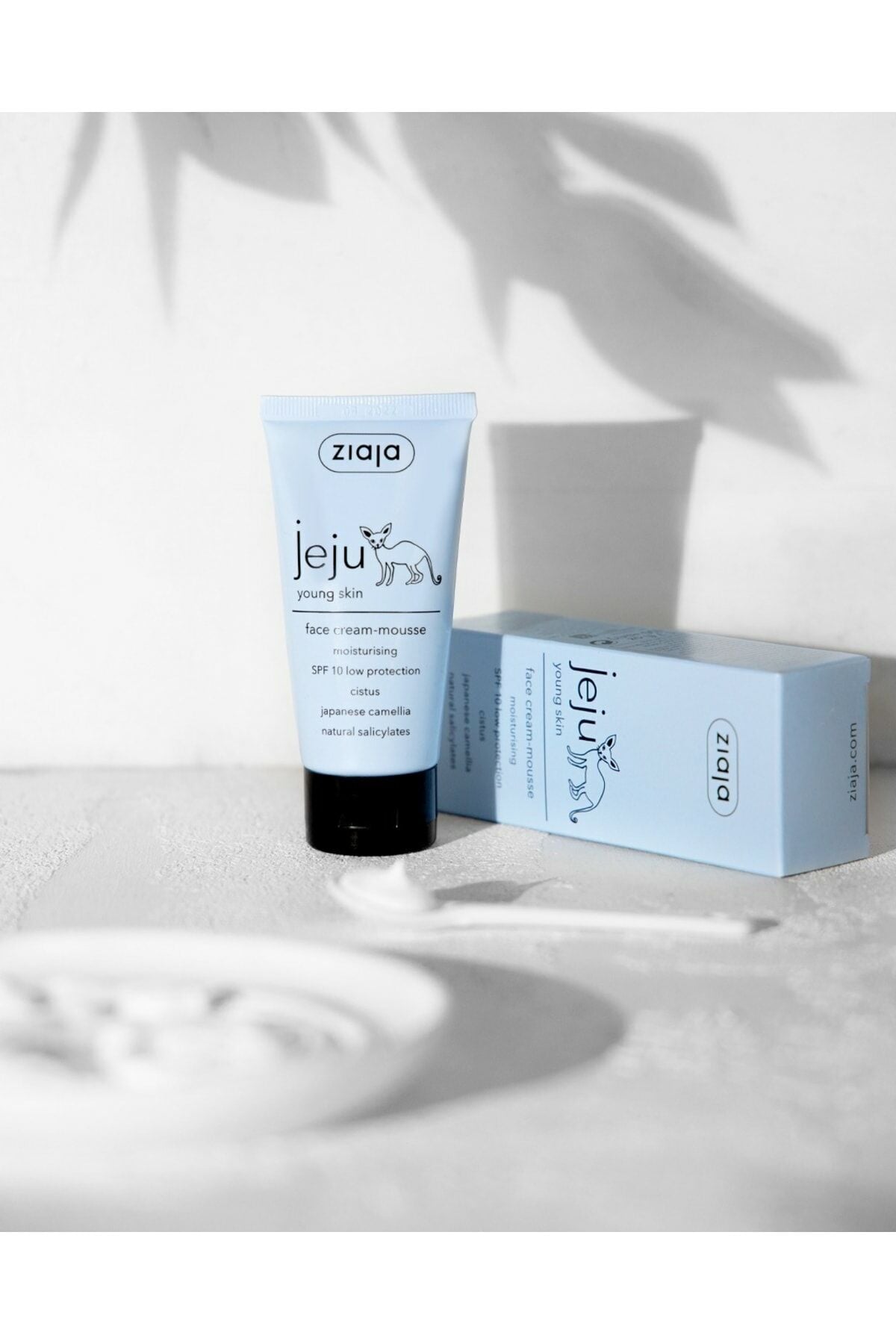 Ziaja Jeju Nemlendirici Beyaz Yüz Köpüğü SPF10 50 ml