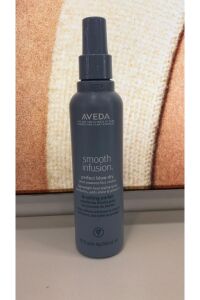 Aveda Smooth Infusion Perfect Blow Dry Yatıştırıcı Durulanmayan Saç Bakım Spreyi 200 ml